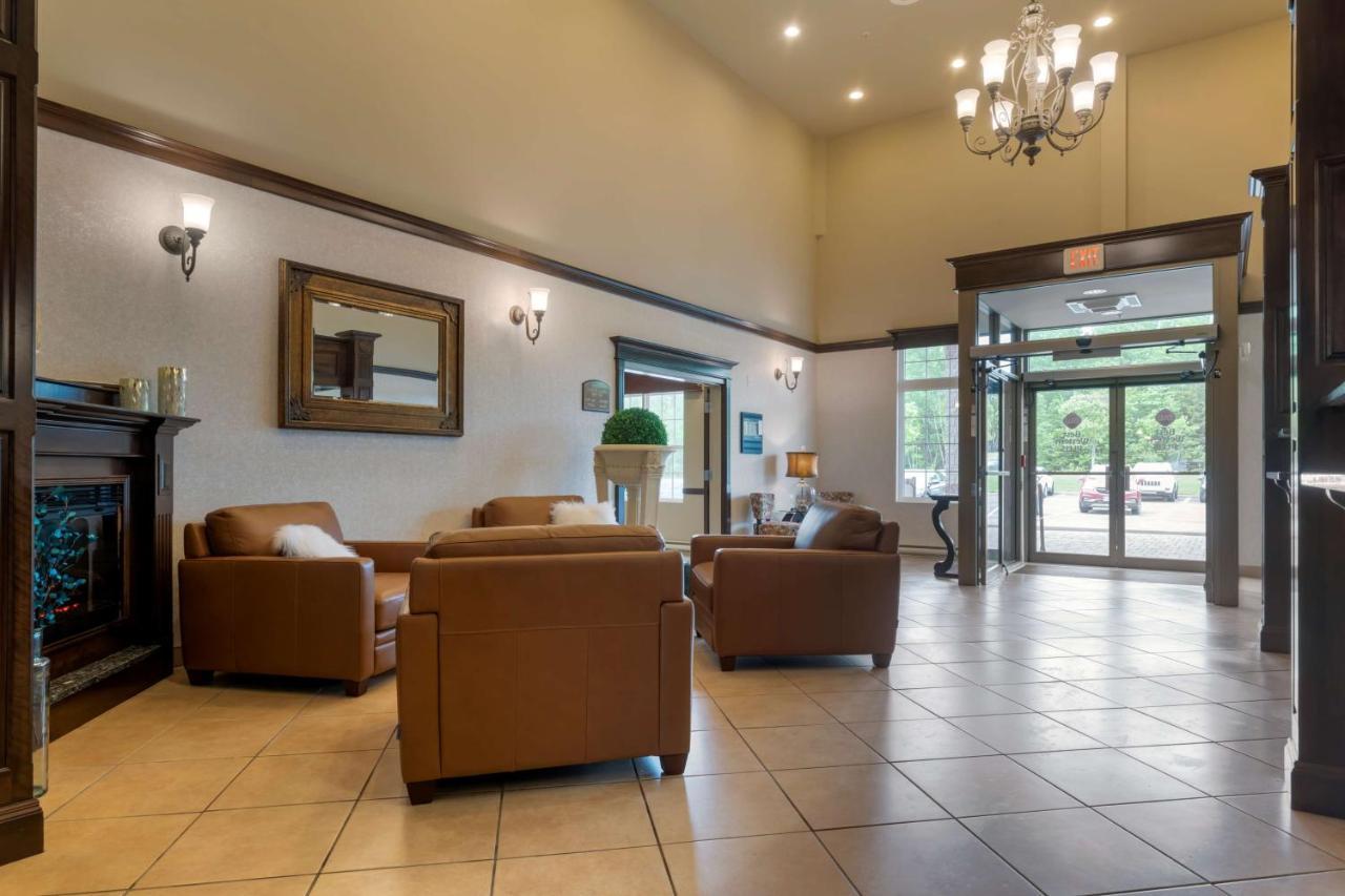 Best Western Plus Fredericton Hotel & Suites Esterno foto