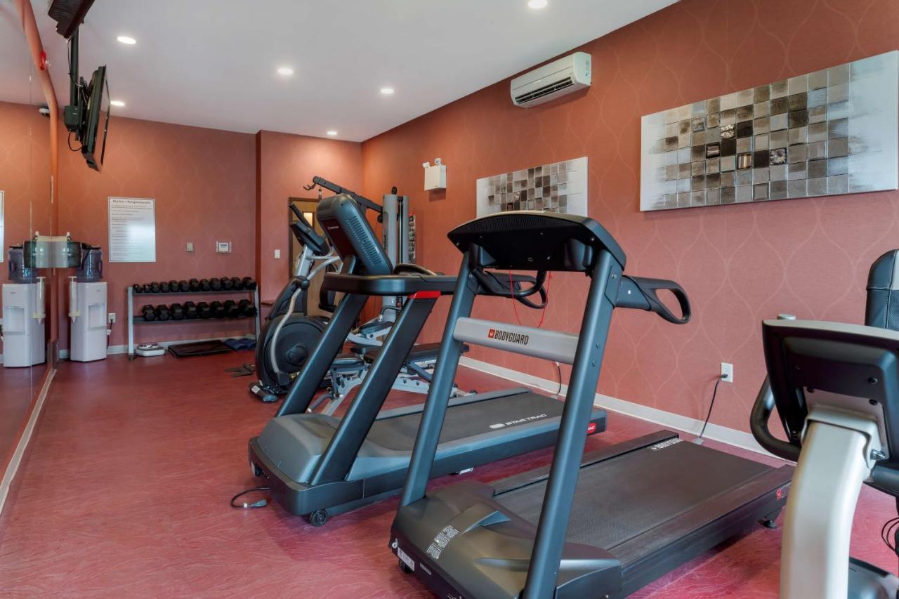 Best Western Plus Fredericton Hotel & Suites Esterno foto