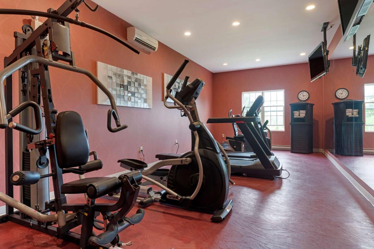 Best Western Plus Fredericton Hotel & Suites Esterno foto