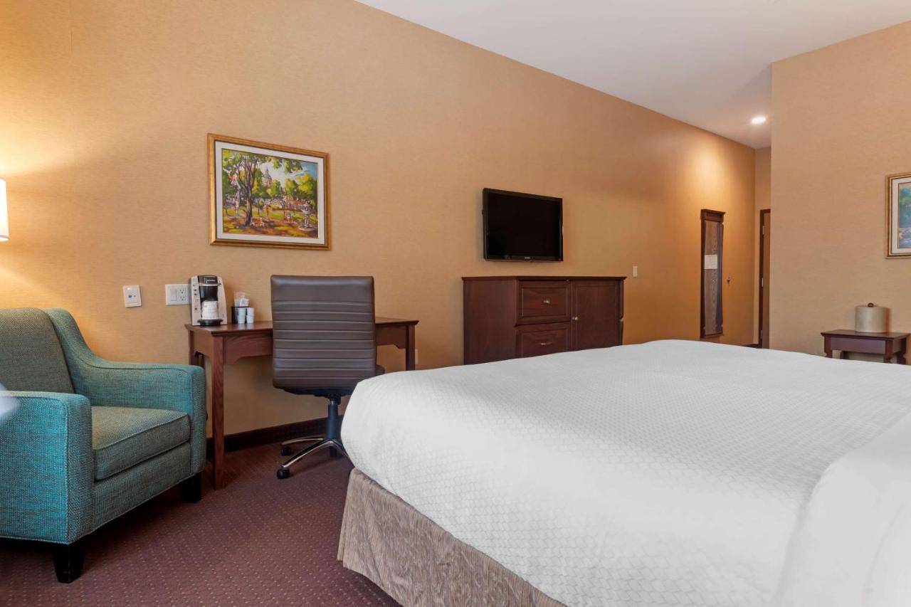 Best Western Plus Fredericton Hotel & Suites Esterno foto