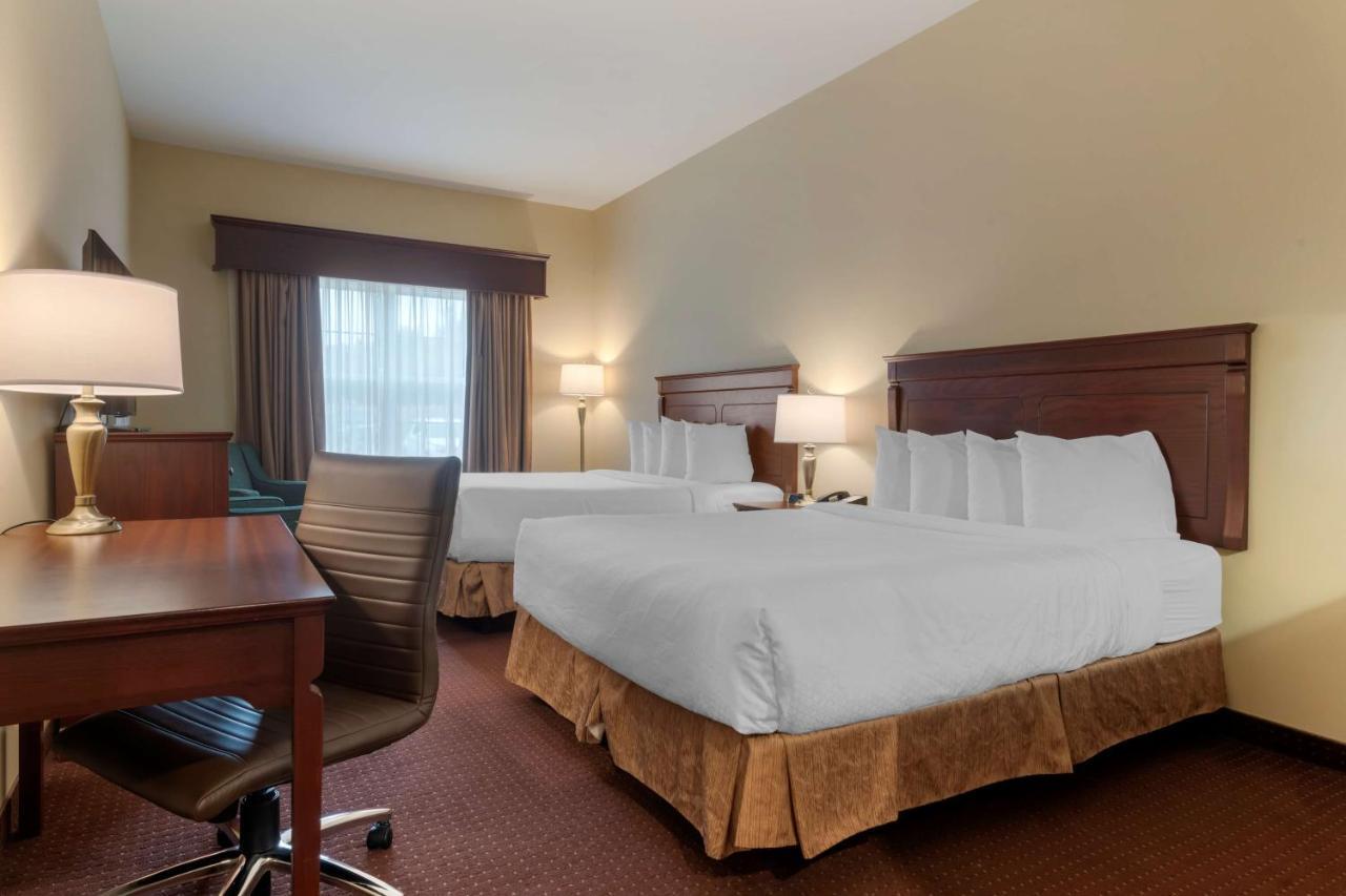 Best Western Plus Fredericton Hotel & Suites Esterno foto