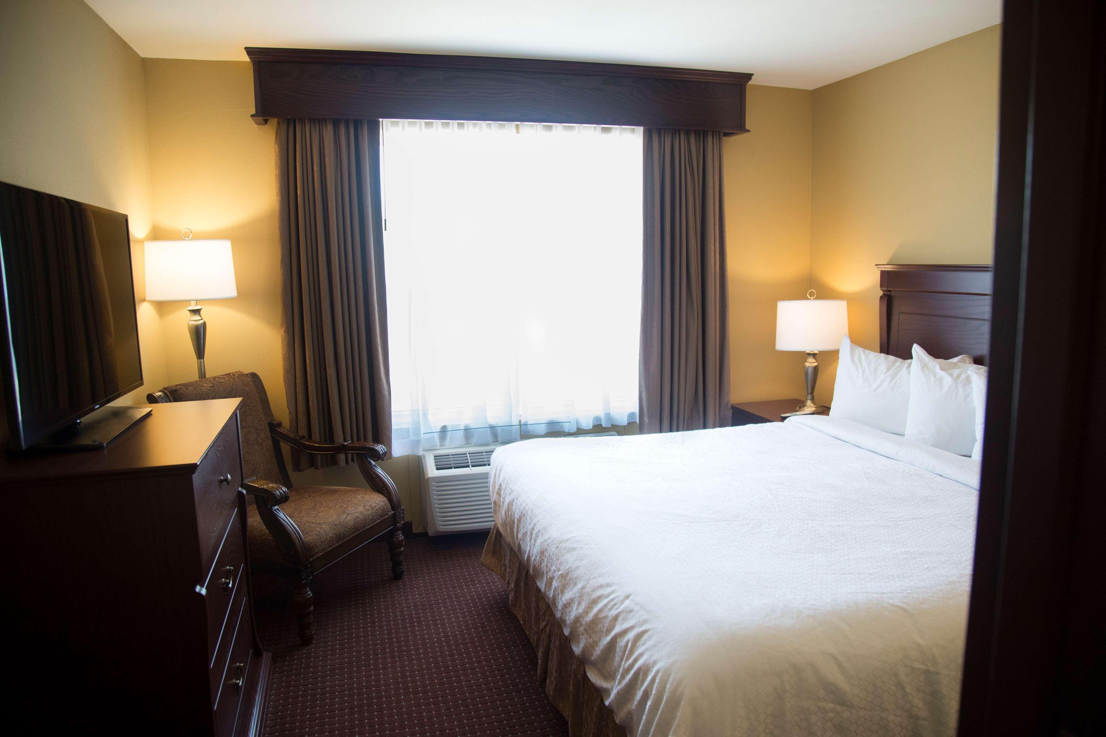 Best Western Plus Fredericton Hotel & Suites Esterno foto