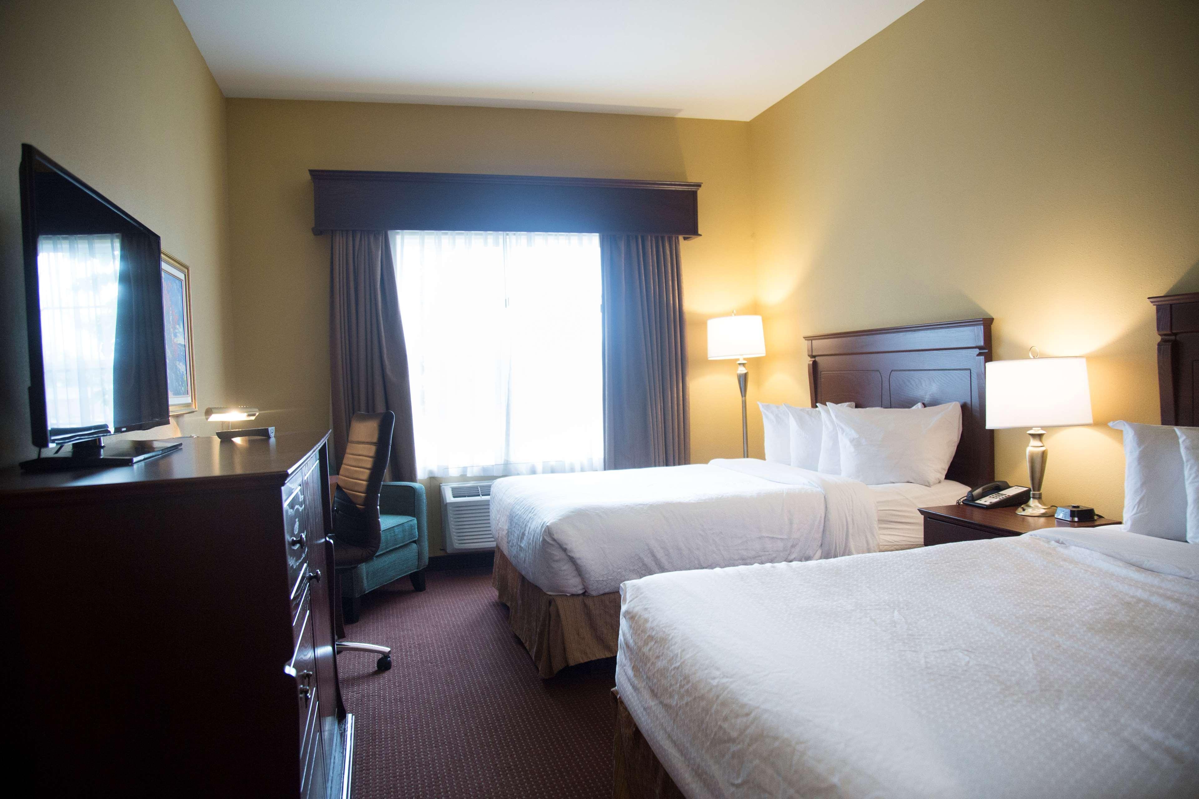Best Western Plus Fredericton Hotel & Suites Esterno foto