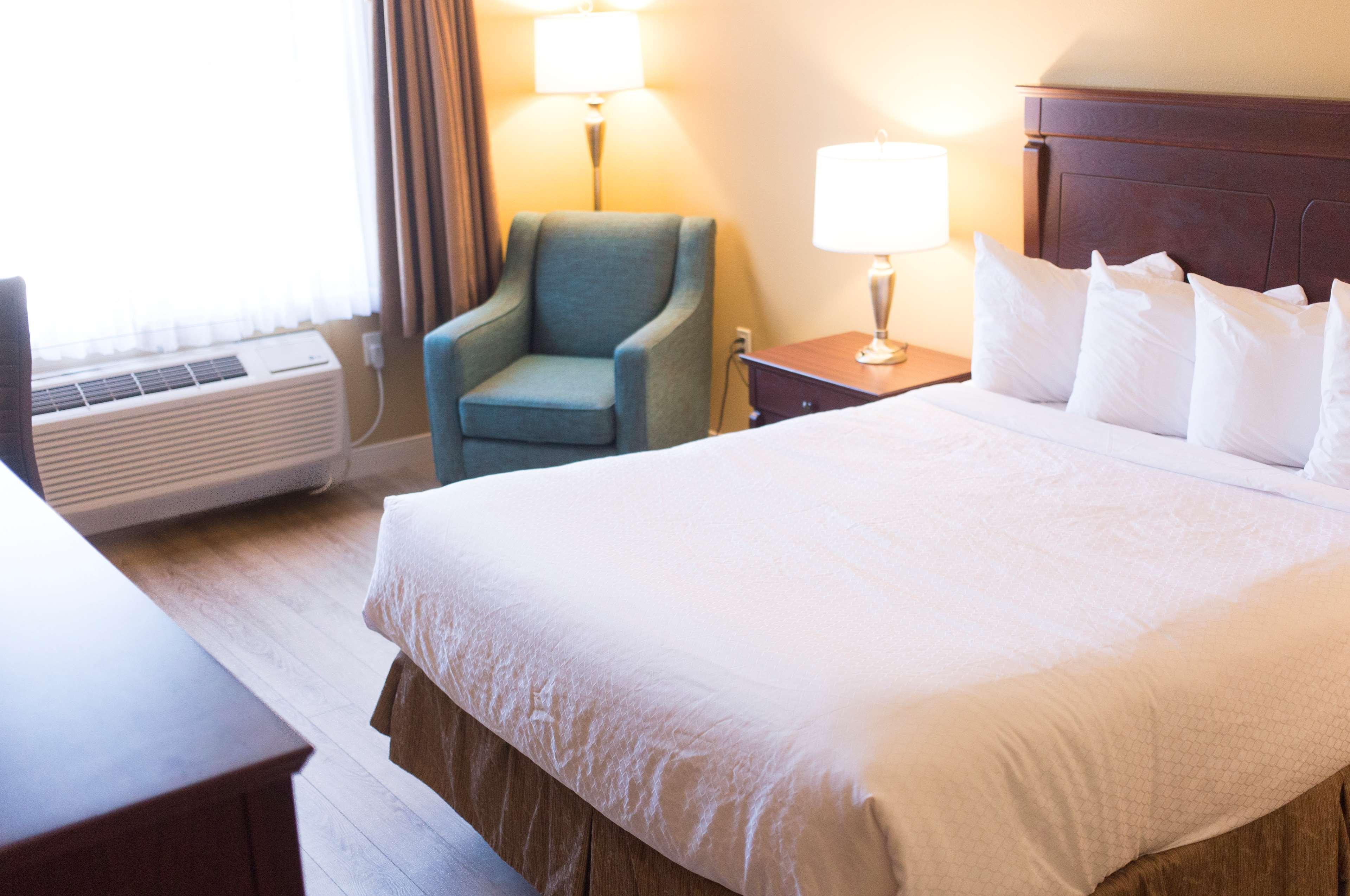 Best Western Plus Fredericton Hotel & Suites Esterno foto