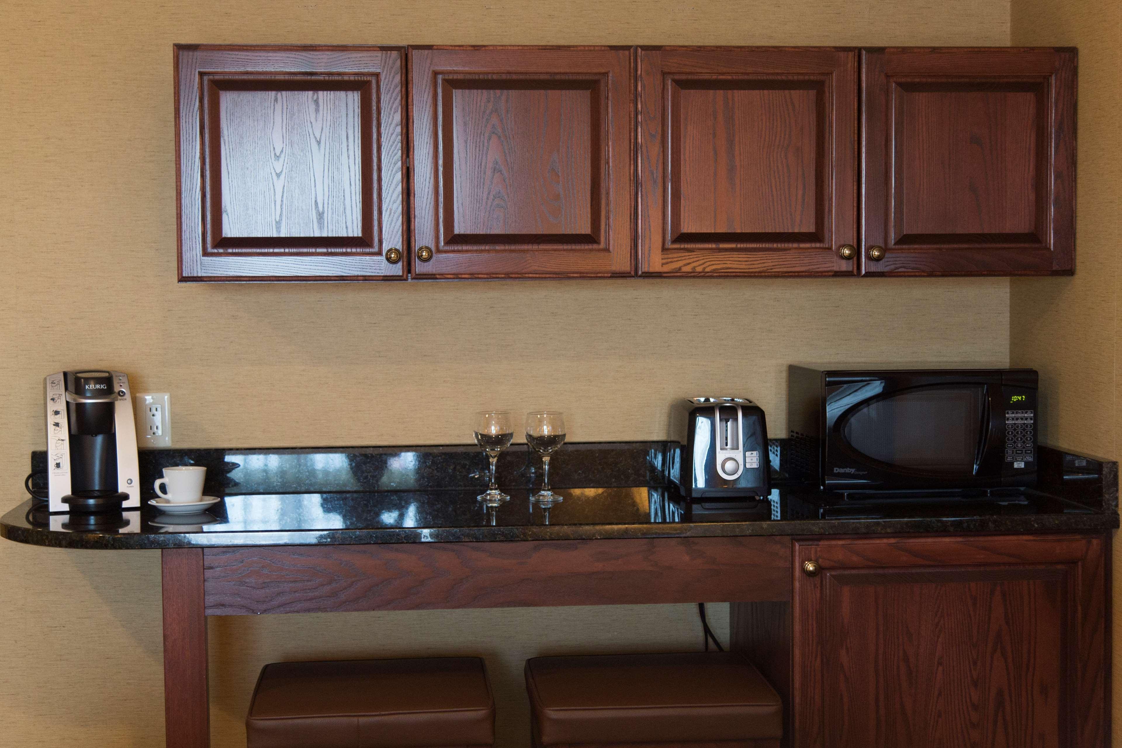 Best Western Plus Fredericton Hotel & Suites Esterno foto
