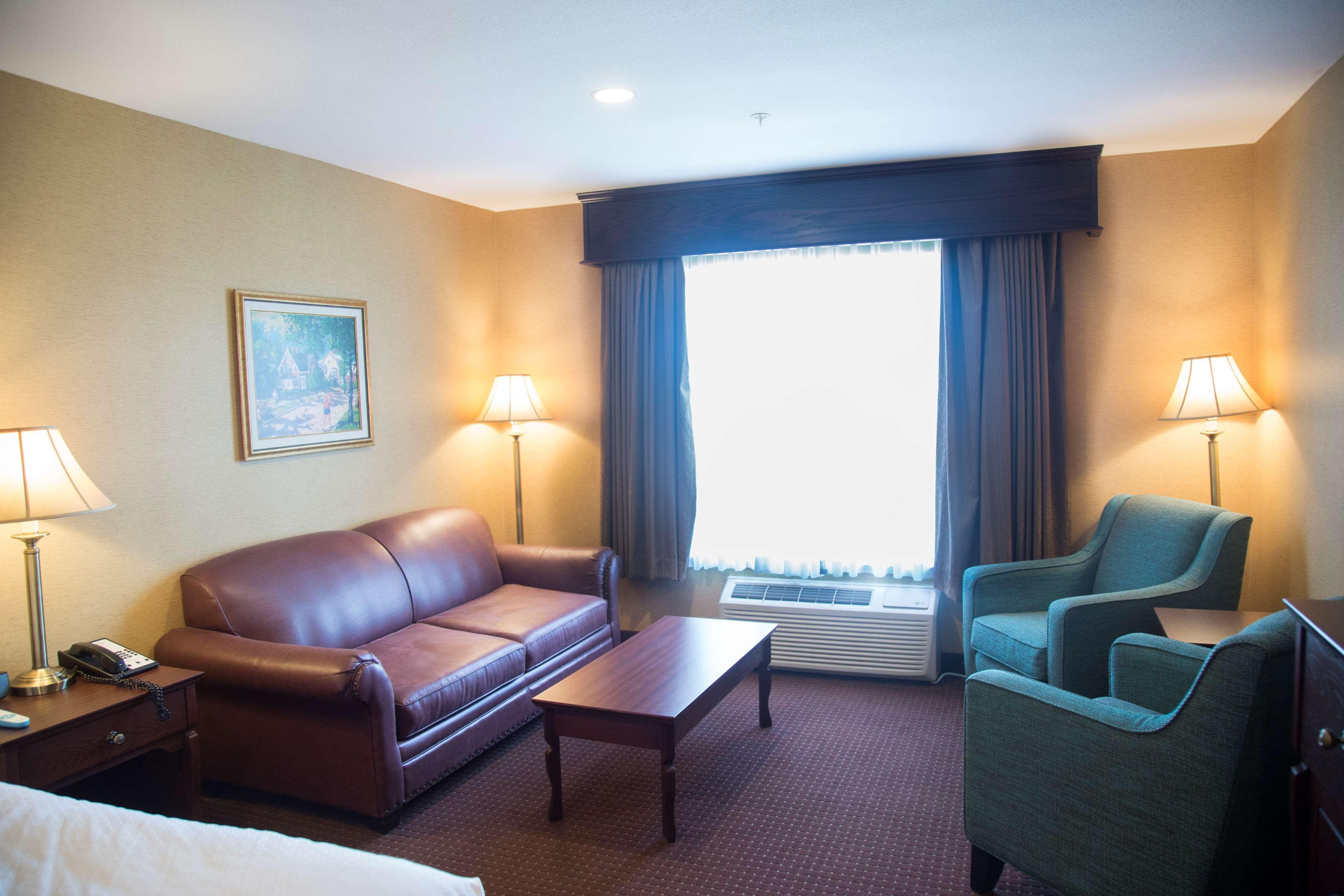 Best Western Plus Fredericton Hotel & Suites Esterno foto