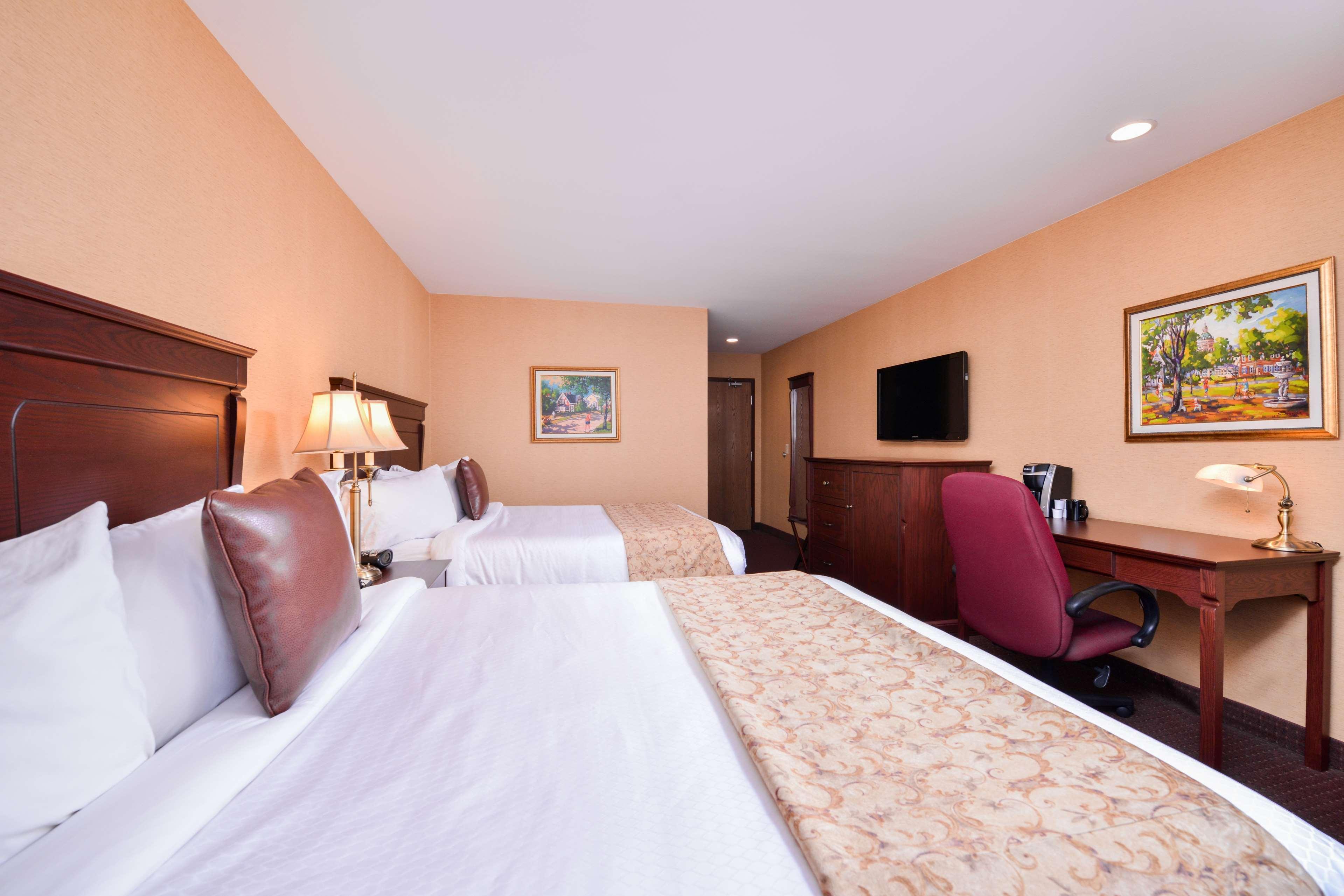 Best Western Plus Fredericton Hotel & Suites Esterno foto