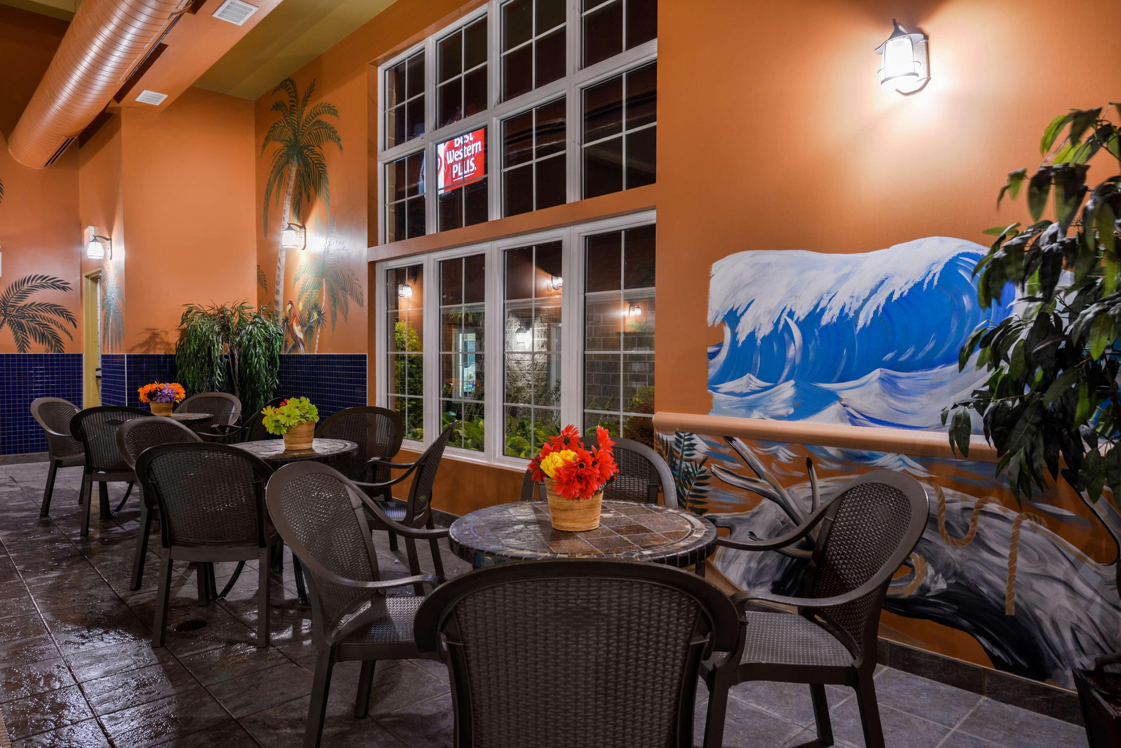 Best Western Plus Fredericton Hotel & Suites Esterno foto